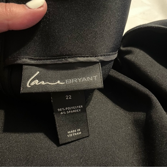 Black Lane Bryant Knee Length Skirt with Blue & White Tribal Pattern, Size 22 - Picture 6 of 7